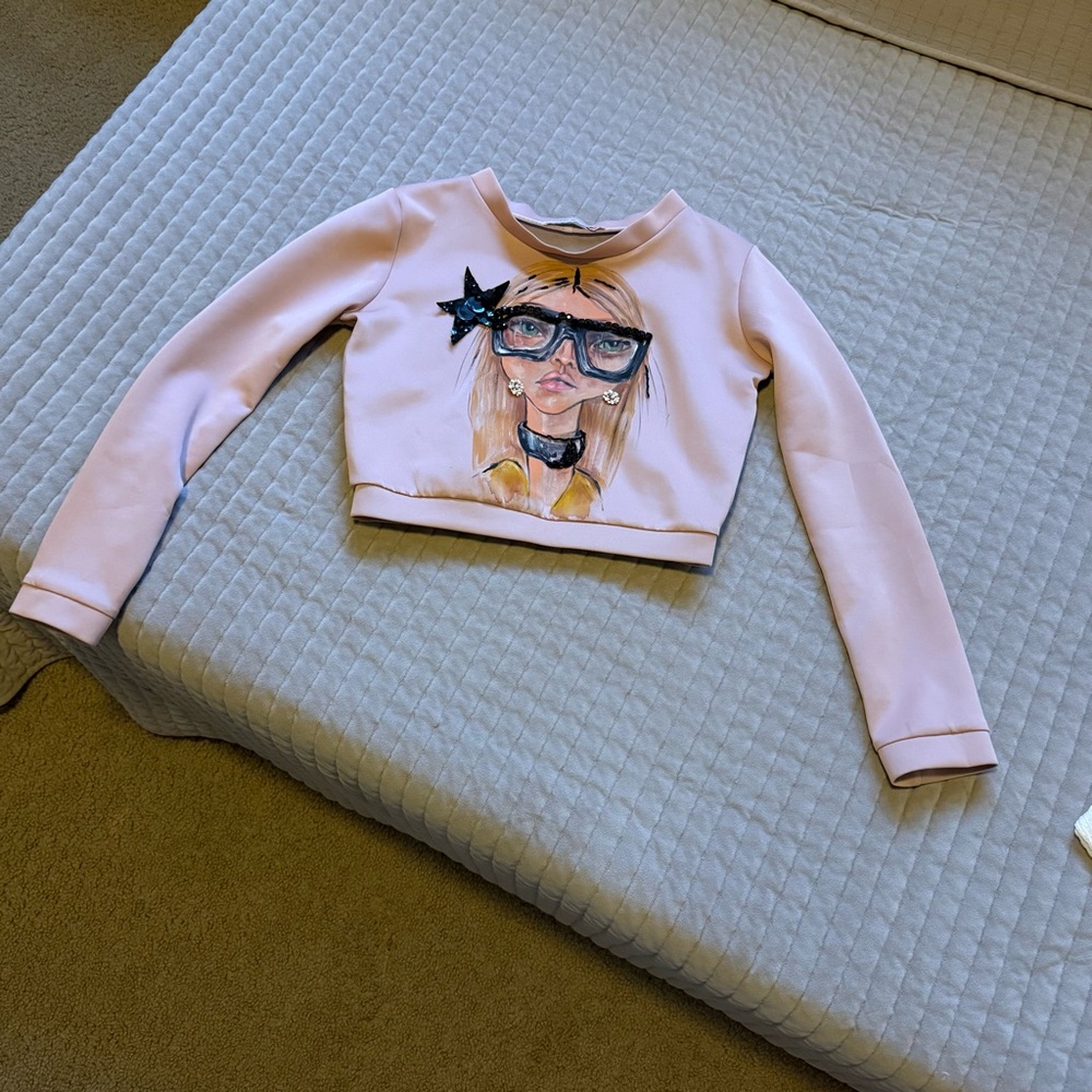 Stylish Pink Kids Top with Graphic Design